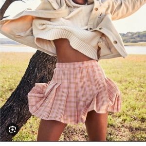 Aerie pink pleated skirt